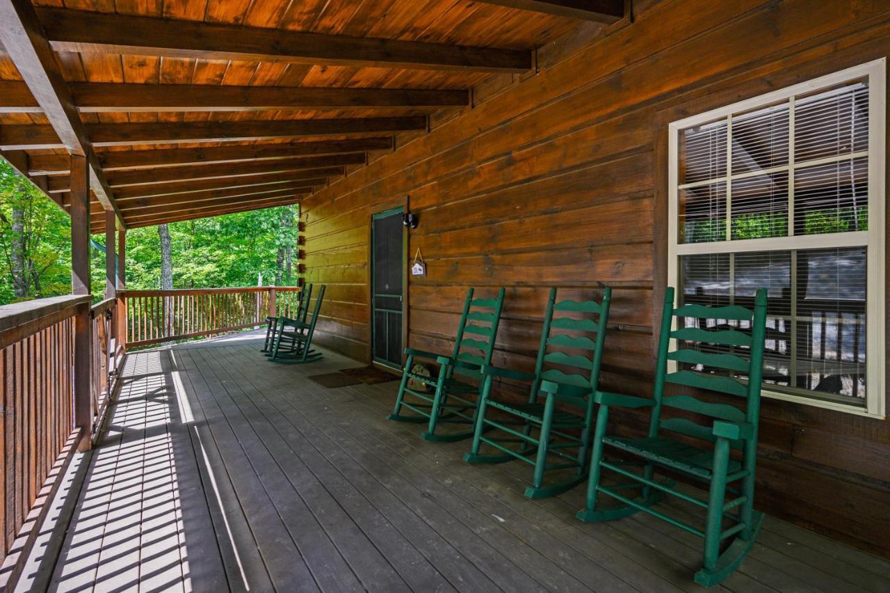 Gypsy Road - Privacy! Log Cabin With Hot Tub, Wifi, Directv And Arcade Севьервилл Экстерьер фото