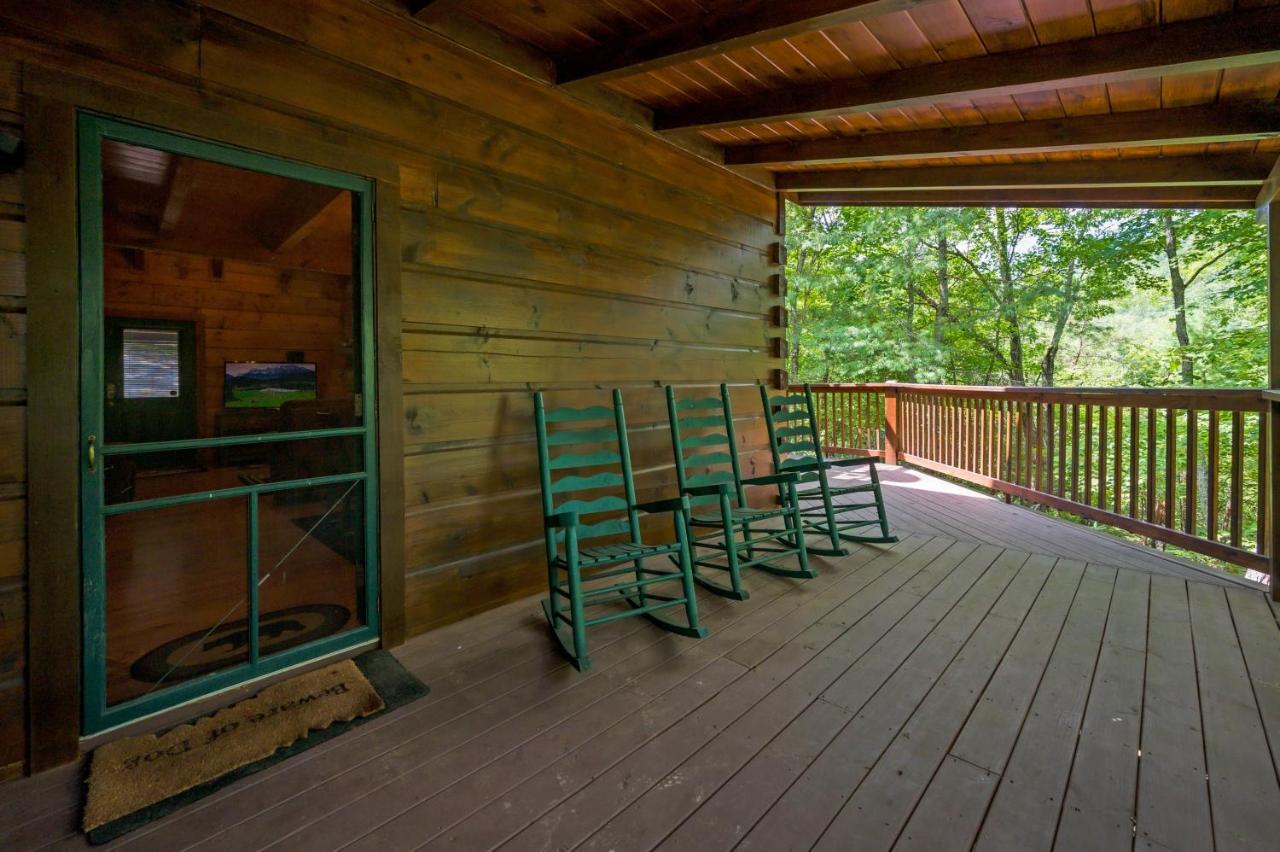 Gypsy Road - Privacy! Log Cabin With Hot Tub, Wifi, Directv And Arcade Севьервилл Экстерьер фото